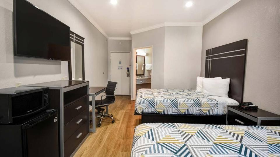 Motel 6 Humble, Tx - Houston International Airport Zewnętrze zdjęcie