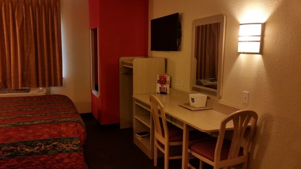 Motel 6 Humble, Tx - Houston International Airport Zewnętrze zdjęcie