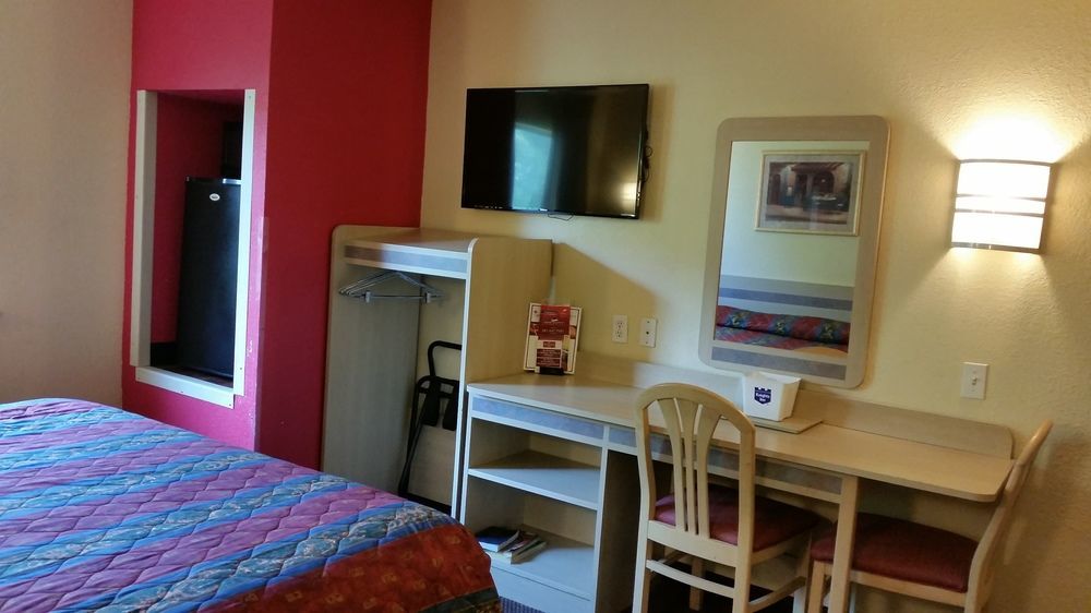 Motel 6 Humble, Tx - Houston International Airport Zewnętrze zdjęcie