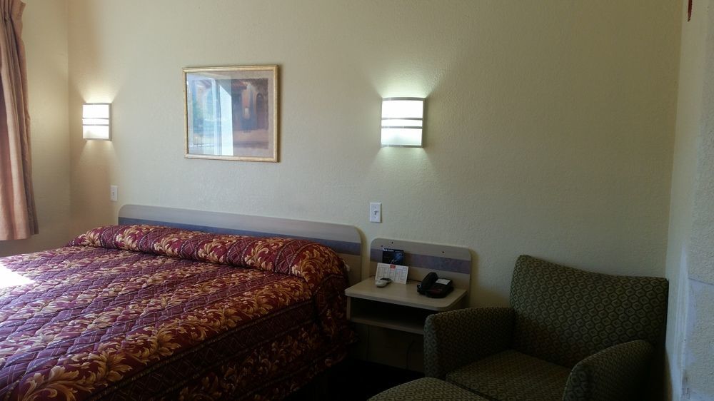 Motel 6 Humble, Tx - Houston International Airport Zewnętrze zdjęcie