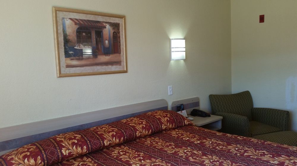 Motel 6 Humble, Tx - Houston International Airport Zewnętrze zdjęcie