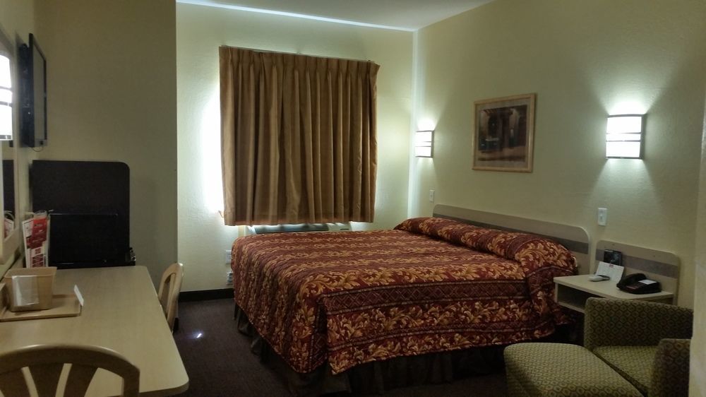 Motel 6 Humble, Tx - Houston International Airport Zewnętrze zdjęcie